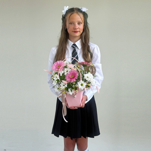 Сумочка с герберами и хризантемой ромашка арт. 84595